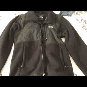 The North Face Woman’s Denali Jacket